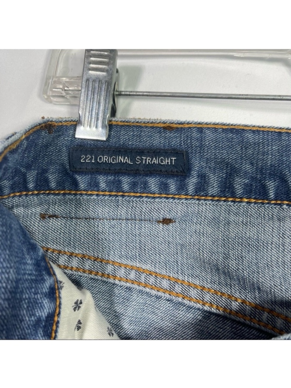 Lucky Brand, 221 Original Straight Jeans, Size 32x32. In excellent condition! - Picture 7 of 10